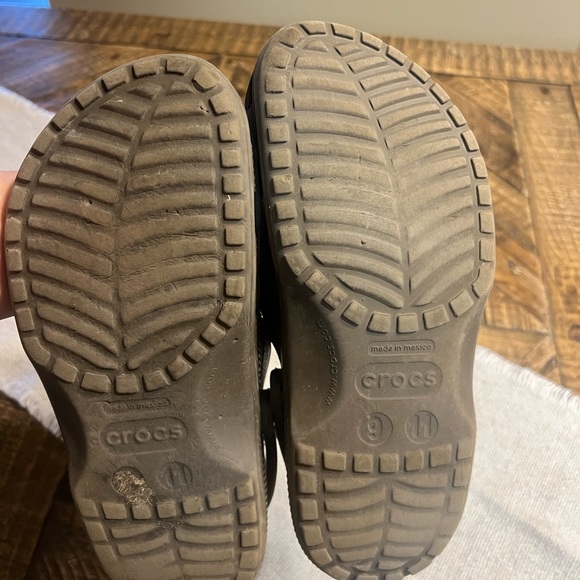 Crocs - Picture 2 of 3